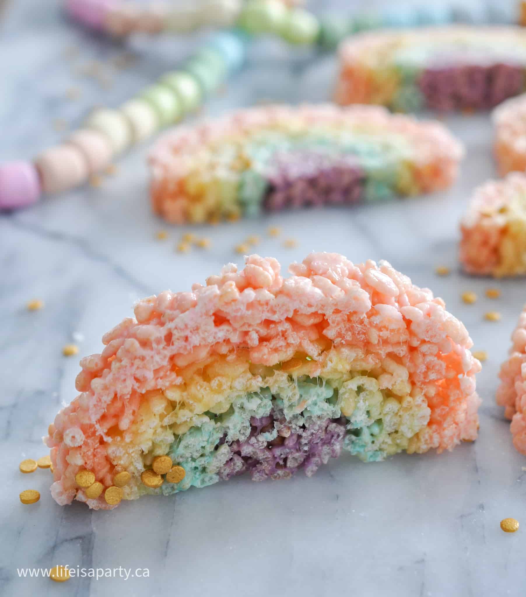 how to make rainbow Rice Krispies