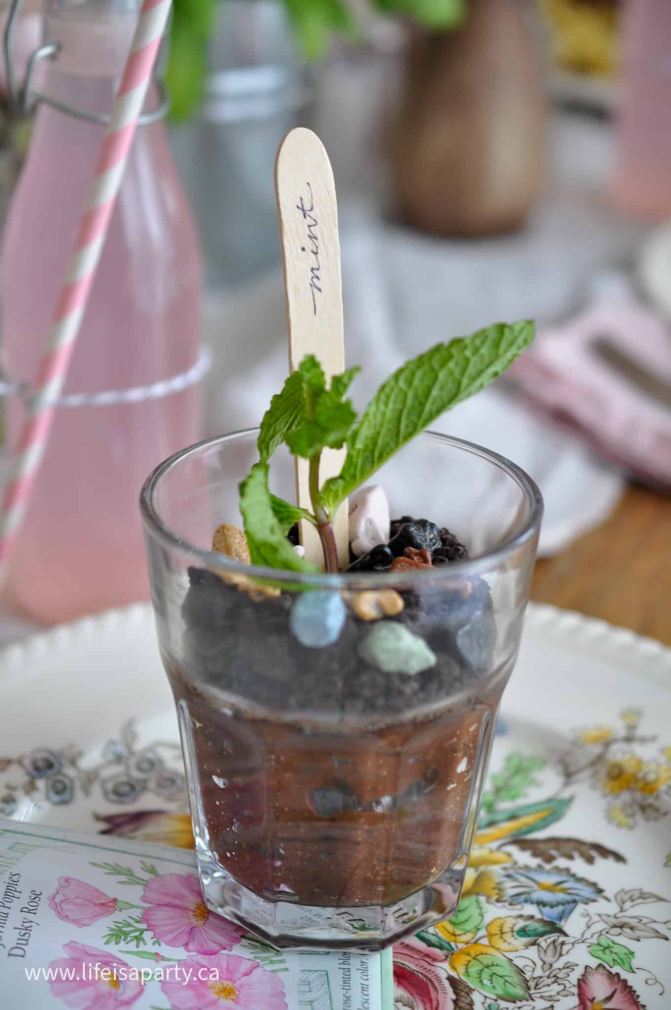 how to make Oreo dirt pudding cups