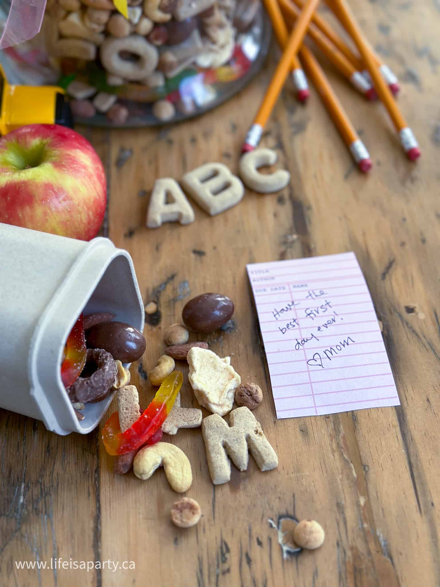 back to school trail mix