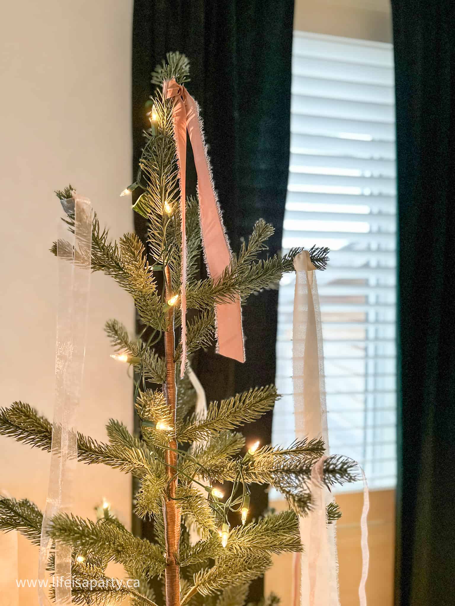 Christmas tree with ribbons