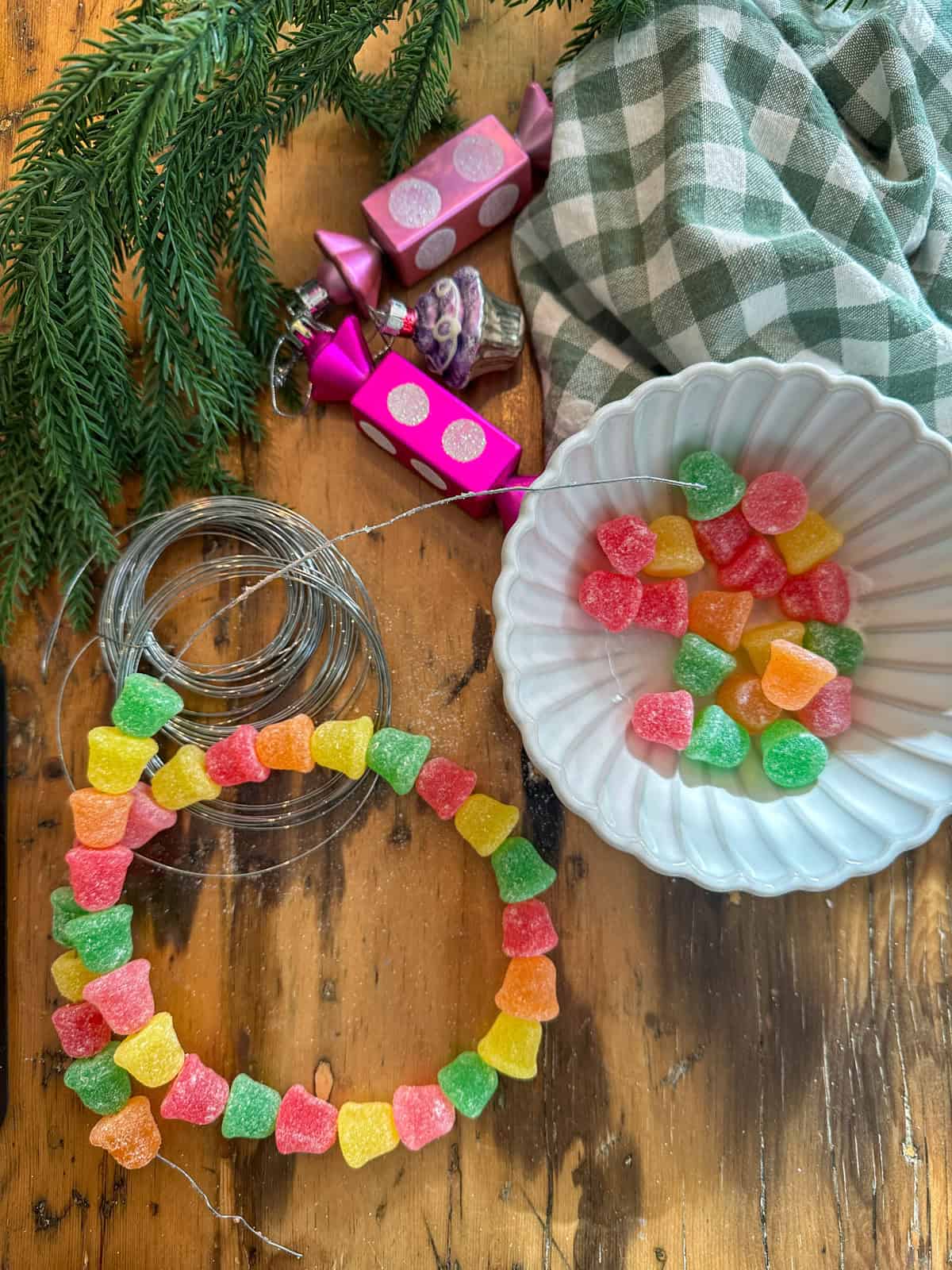 Making a real gumdrop candy garland for a Honeydukes Harry Potter inspired Chrsitmas tree.